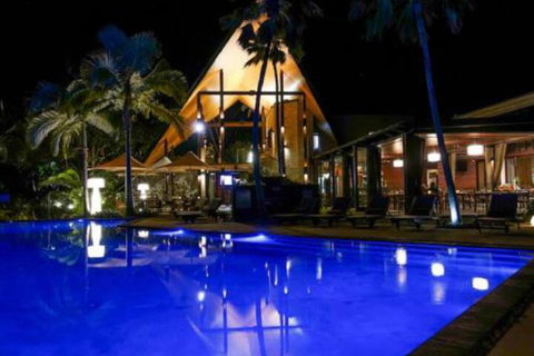 Niramaya Port Douglas 3 And 4 Bedroom Villas - New Castle Holiday 0