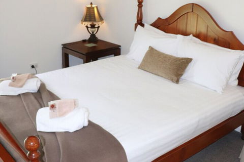 Mapleton Falls Farm House - New Castle Holiday 4