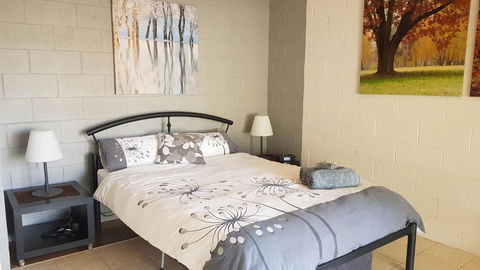Stay Awhile In Port Pirie Min Stay 4 Nights - New Castle Holiday 1