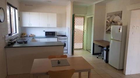 Stay Awhile In Port Pirie Min Stay 4 Nights - New Castle Holiday 6