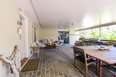 Palm Beachhouse - New Castle Holiday 5