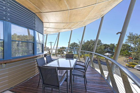 Saltwater Unit 1 - New Castle Holiday 5