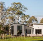 Pomonal Estate Mt. Cassell Villa - New Castle Holiday