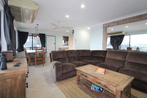 Bombora 3 / 4 East Street - New Castle Holiday 6