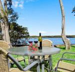 Sanctuary on the Bay fish or kayak from the yard - New Castle Holiday