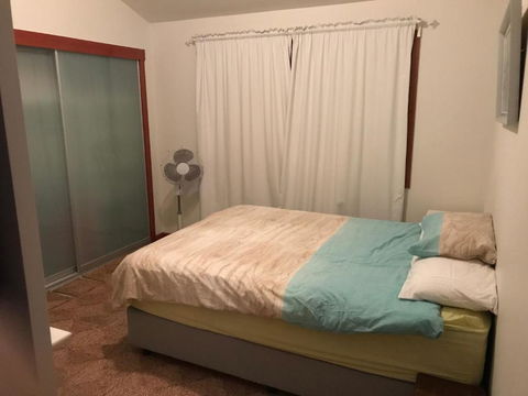 Beautiful Cosy & Quiet - New Castle Holiday 1