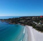GRANITE BEACH HOUSE at Bay of Fires - New Castle Holiday