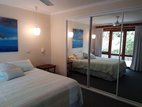 15 Larapinta Court Family Home With Swimming Pool In A Quiet Street & Central Location Close To CBD - New Castle Holiday 3