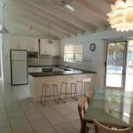 15 Larapinta Court Family Home With Swimming Pool In A Quiet Street & Central Location Close To CBD - New Castle Holiday 0