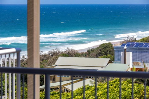 Wake Up To Ocean Views In Stylish Comfort - New Castle Holiday 6