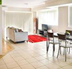 Beachside 4 with Airconditioning  Spa Bath - New Castle Holiday