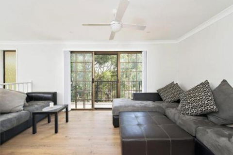 Amaroo Retreat At Fingal Bay - New Castle Holiday 5