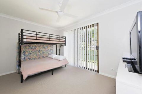 Amaroo Retreat At Fingal Bay - New Castle Holiday 2
