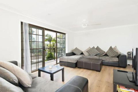 Amaroo Retreat At Fingal Bay - New Castle Holiday 3