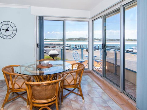 Fairholme 8 Perfect Lakefront Position - New Castle Holiday 5