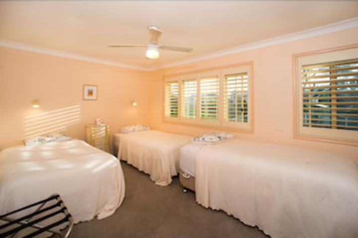 Fishermans Paradise NSW New Castle Holiday