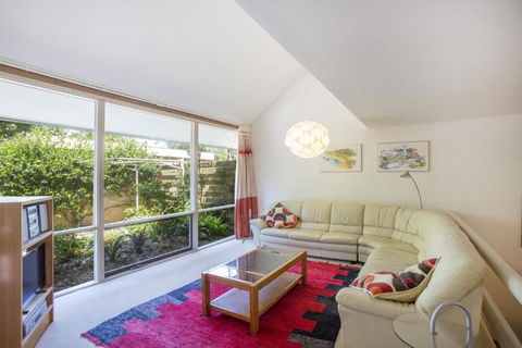 6 / 1 Riversdale Ave Mollymook Exclusive - New Castle Holiday 6