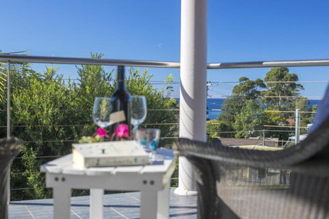58 Seaview St. Summer Days - New Castle Holiday 6