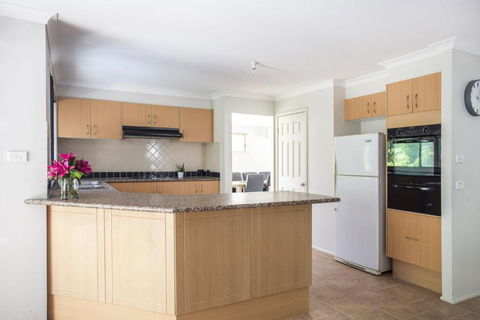 Wonder On Wattlevale 19 Wattlevale Cl - New Castle Holiday 3