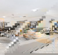 Kailani Beach House - New Castle Holiday