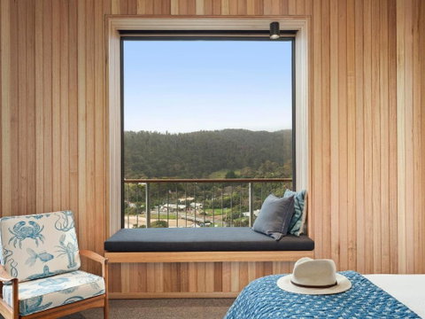 At Wye Eyrie With Arguably The Best Views In Town - New Castle Holiday 6