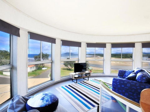 The Rotunda At Gerroa Pet Friendly Beachfront - New Castle Holiday 1