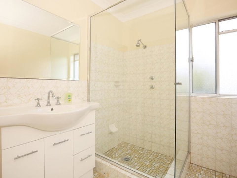 The Rotunda At Gerroa Pet Friendly Beachfront - New Castle Holiday 3