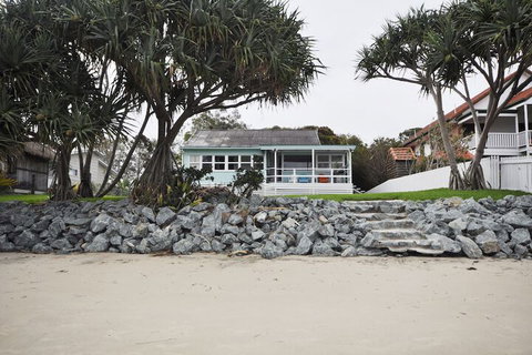 Golden Sands At Beachmere - New Castle Holiday 3