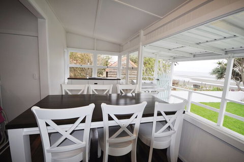 Golden Sands At Beachmere - New Castle Holiday 6