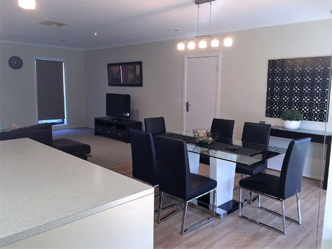 Tempo Place Mulwala - New Castle Holiday 5