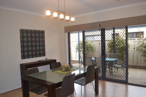 Tempo Place Mulwala - New Castle Holiday 3