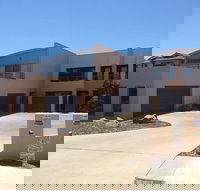 the Anchorage by the Lake - New Castle Holiday