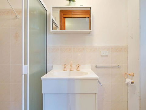Grand Pacific 2 Unit 1 - New Castle Holiday 6