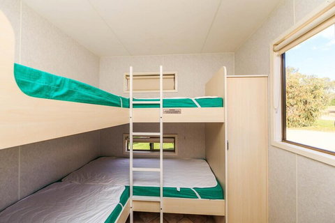 Reflections Holiday Parks Grabine - New Castle Holiday 6