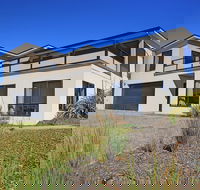 Georges Bay Luxury - New Castle Holiday