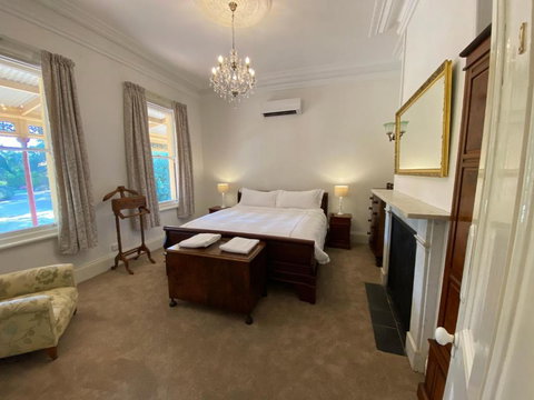 Bon Accord - New Castle Holiday 1