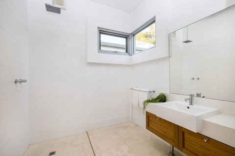 Cinque - New Castle Holiday 3