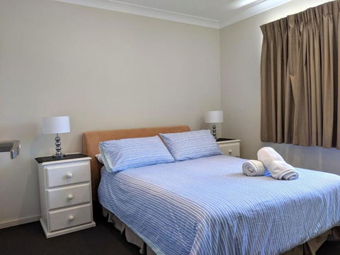 Sails On Bannister At Mollymook - New Castle Holiday 6