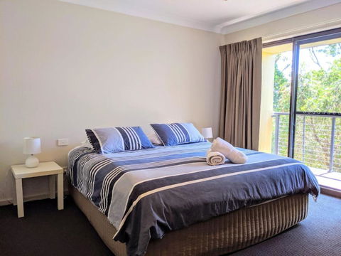 Sails On Bannister At Mollymook - New Castle Holiday 1