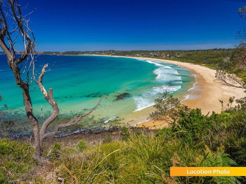 Sails On Bannister At Mollymook - New Castle Holiday 3