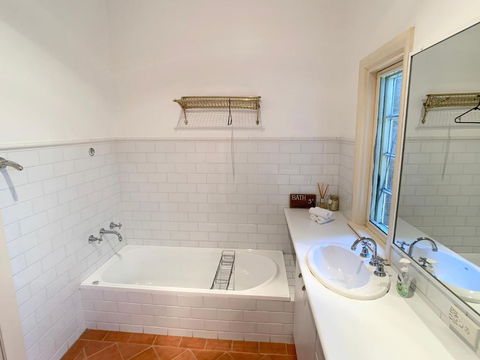 123 Hill St. Heart Of Orange Double Brick - New Castle Holiday 2
