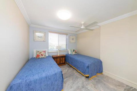 Whitesands Penthouse 1 - New Castle Holiday 6