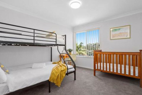 Hello Sunshine 50m To Beach Access - New Castle Holiday 4