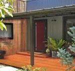 Lovett quirky stylish with a bush backdrop - New Castle Holiday