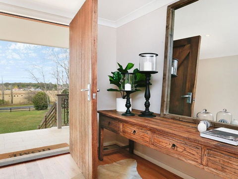 Shepherds Lea The Best Of Town & Country! - New Castle Holiday 2