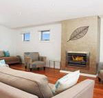 Surf Mist contemporary seaside duplex - New Castle Holiday