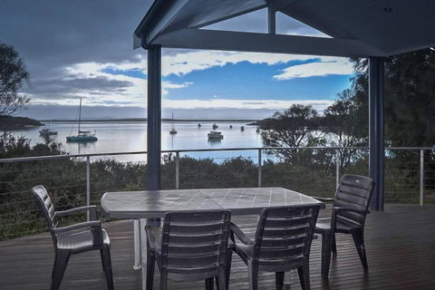 Rest A Shore Coffin Bay - New Castle Holiday 5