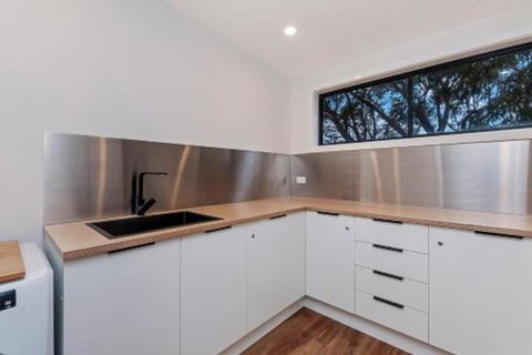 Thunder Point Cottage - New Castle Holiday 7