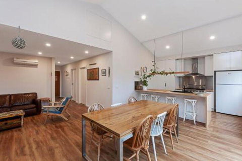 Thunder Point Cottage - New Castle Holiday 4