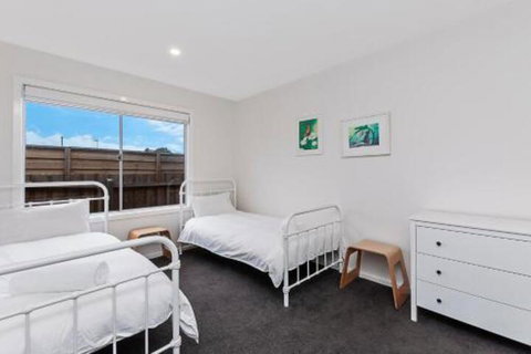 Thunder Point Cottage - New Castle Holiday 5